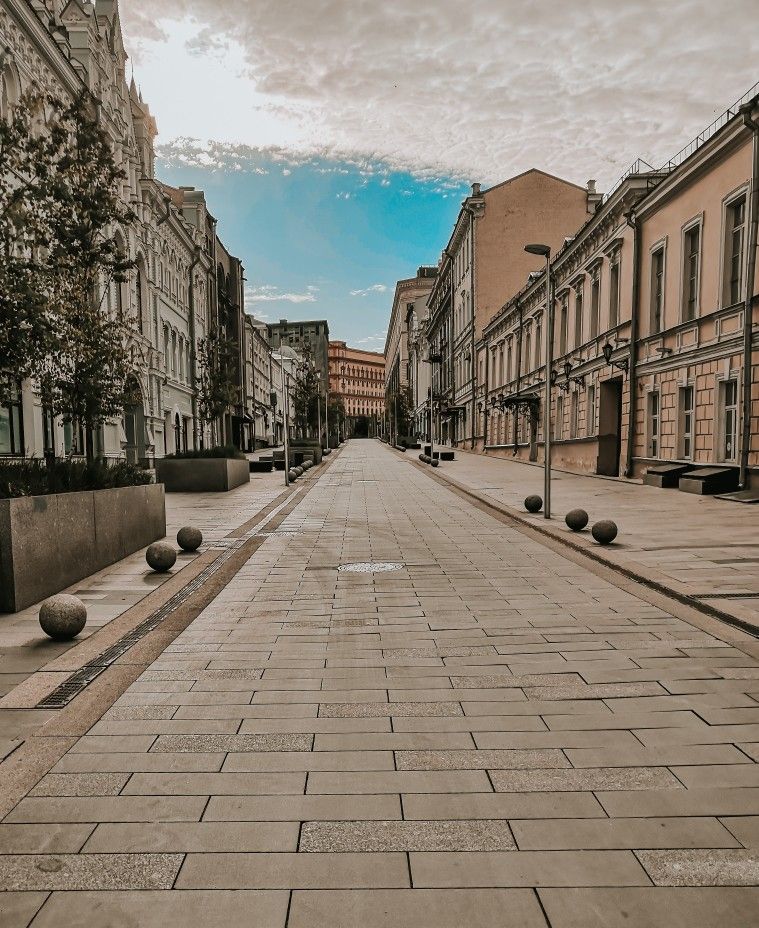 Бетонные ограждения: применение, материалы и требования к долговечности